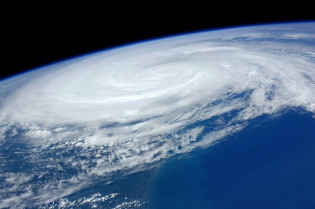 El poderoso huracán Genevieve pone en peligro a ocho millones de mexicanos