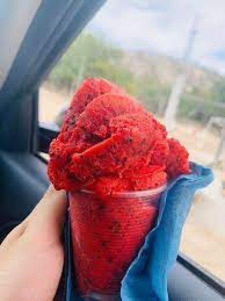 Nieve de pitahaya, un postre con sabor desértico